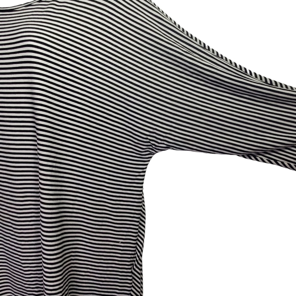CHICO'S Black White Stripe High Low Knit Top Scoop Neck Sz 3 XL - Picture 4 of 6